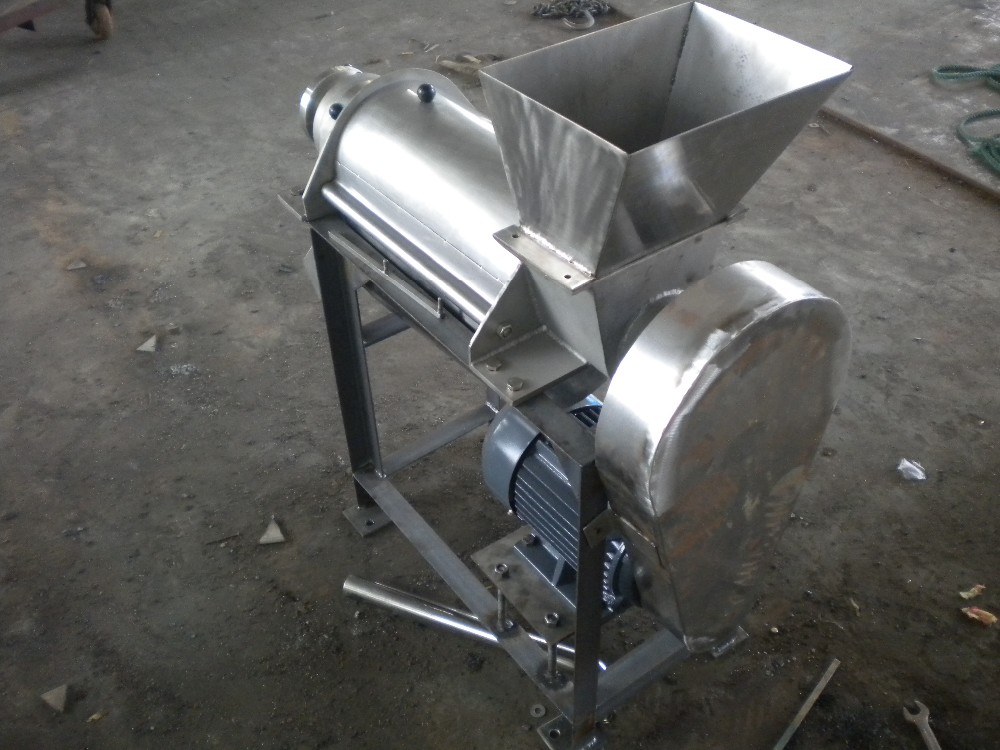 Spiral juice extractor 