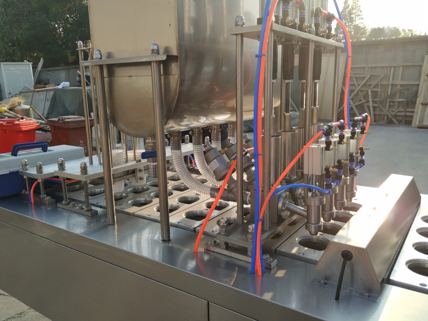 filling sealing machine 4.jpg