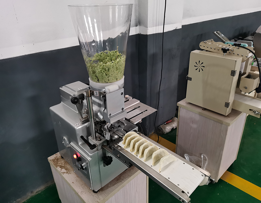 gyoza making machine