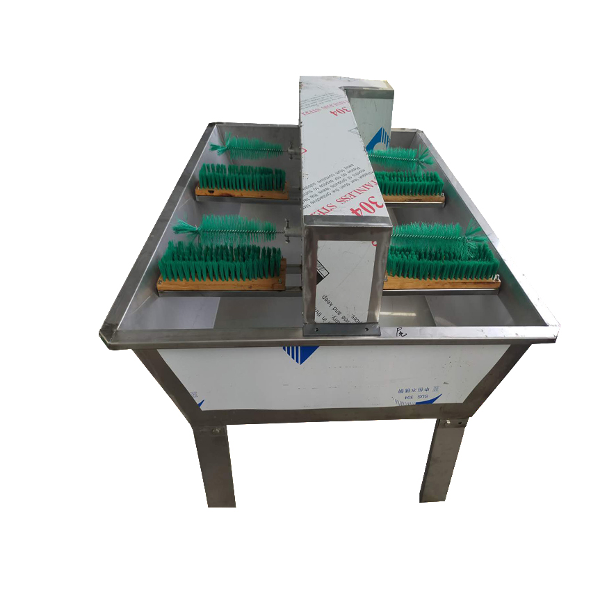 Half-automatic Bottle Brushing Machine